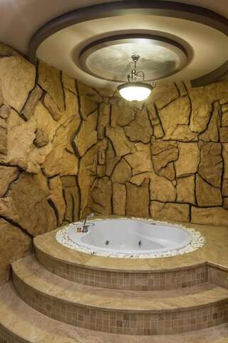 Отель Green Palace Hotel Ереван Улучшенный люкс с гидромассажной ванной-7